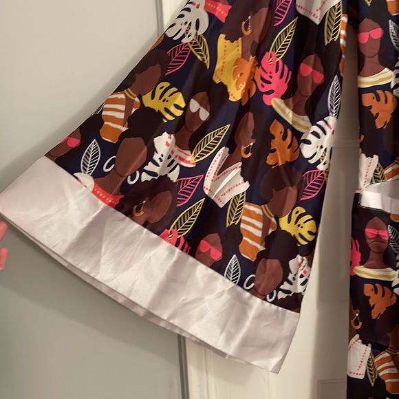 Kimono Style Woman Print Robe - Picture 6 of 6